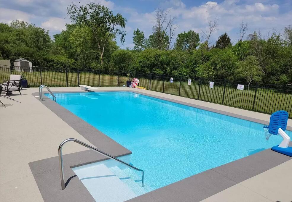 2-Acre Highland Park Retreat With Heated Pool ~ 5* Villa Buitenkant foto